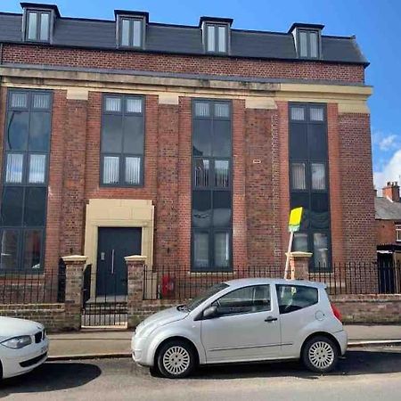 Newly Built 2 Bed Flat In The Heart Of Leek Apartment Ngoại thất bức ảnh